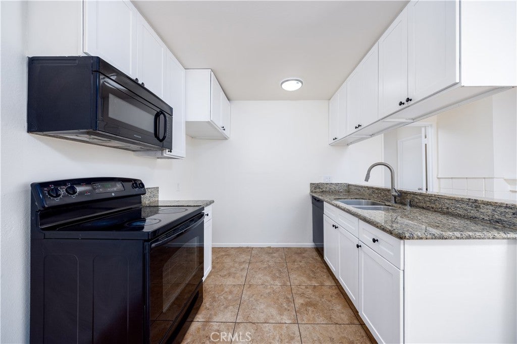 23611 Golden Springs I12