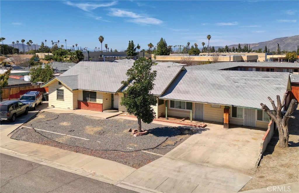 1220 E Campus Way