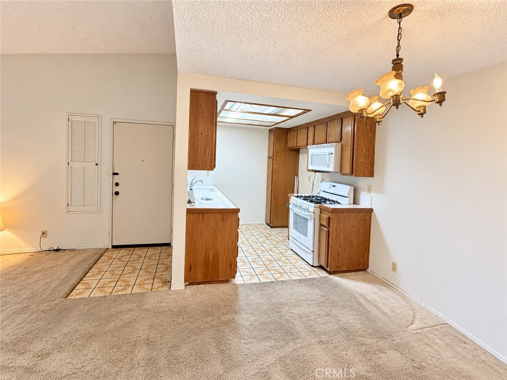1101 Packers #2 Circle C12, Tustin CA 92780
