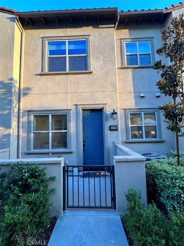 Located in the Grove Community, 12316 Fruitwood Ln. Whittier, 3bed and 2.5bath Townhouse for Lease. Open floor plan with updated floor, Kitchen cabinets, and counter tops. 1/2 Bathroom on the 1st floor. All 3 bedrooms with carpet on the 2nd floor. The Master bedroom with dual sink vanities, standing shower booth, and soaking tub in Mater bathroom. Spacious walk-in closet. Stacked Laundry room is located on 2nd floor. 2 cars direct access garage with 2 cars. EV charger pre-wiring installed. Enjoy lots of HOA amenities, swimming pool, spa, gym, club house, conference room, playground and much more. HOA holds monthly fun events. Convenient location to shopping centers, schools, and Uptown Whittier. Close to 605 Freeway.