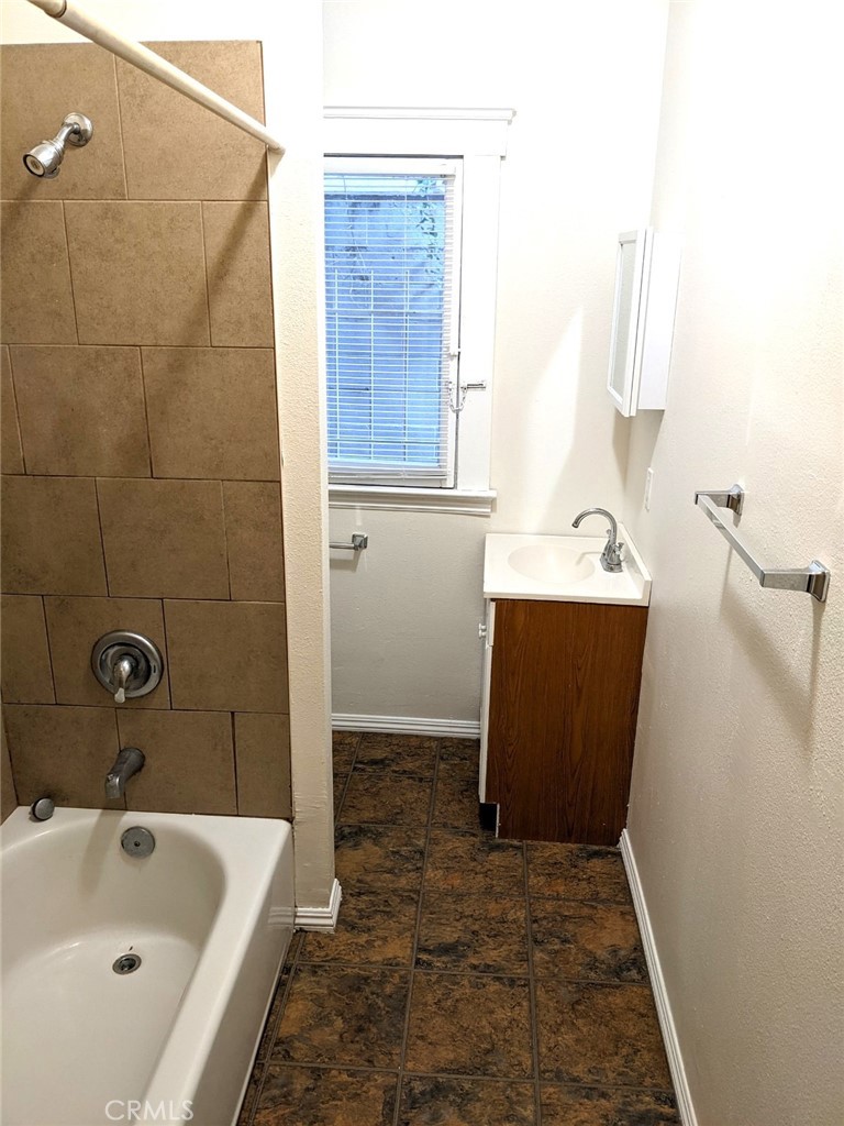 Alamitos Beach (AB) - Residential Lease