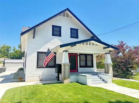 Photo of 181 Waverly Street, Orange, CA 92866 (MLS # PW25252278)