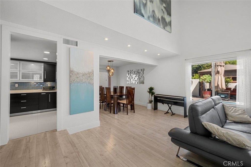 Photo of 22835 Styles Street, Woodland Hills, CA 91367 (MLS # SR25077126)
