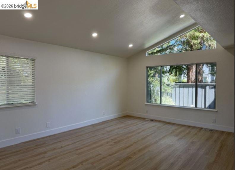 7386 Tulare Hill Dr