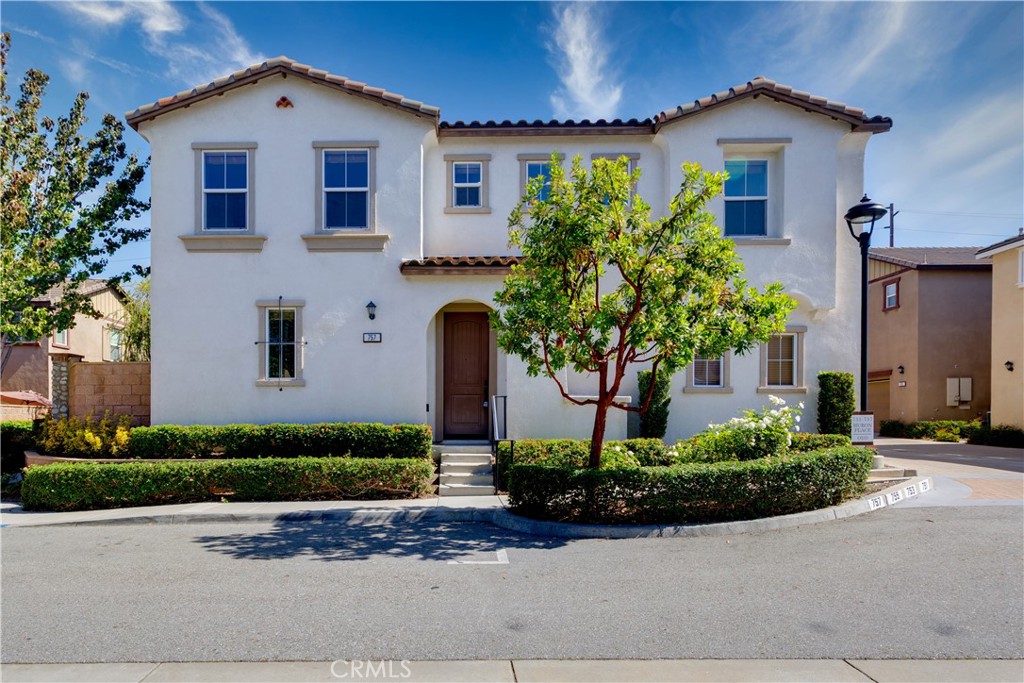 DR Horton Serrano newer single family detached home located in one of the most desired neighborhoods of NORTH CLAREMONT. This 3-bedroom, 3-bath home features an open floor plan with large windows for plenty of natural light. Gourmet kitchen includes granite countertops and tile flooring on the main level, brand new vinyl plank flooring upstairs. Fresh interior paint throughout. Spacious master suite with dual sinks, a walk-in closet, and separate shower. Additional highlights include an upstairs laundry room, tankless water heater, dual-zone A/C, and a finished 2-car garage with epoxy flooring. Walking distance to parks and Condit Elementary school. Only a few minutes from The Webb private school, shopping, 5 Claremont colleges and Claremont Village. Claremont Schools district. The HOA offers amenities including BBQ area, playground and much more. No Mello Roos, low property tax and low HOA due.