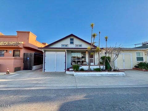 Photo of 140 Los Angeles Avenue, Oxnard, CA 93035 (MLS # V1-37057)