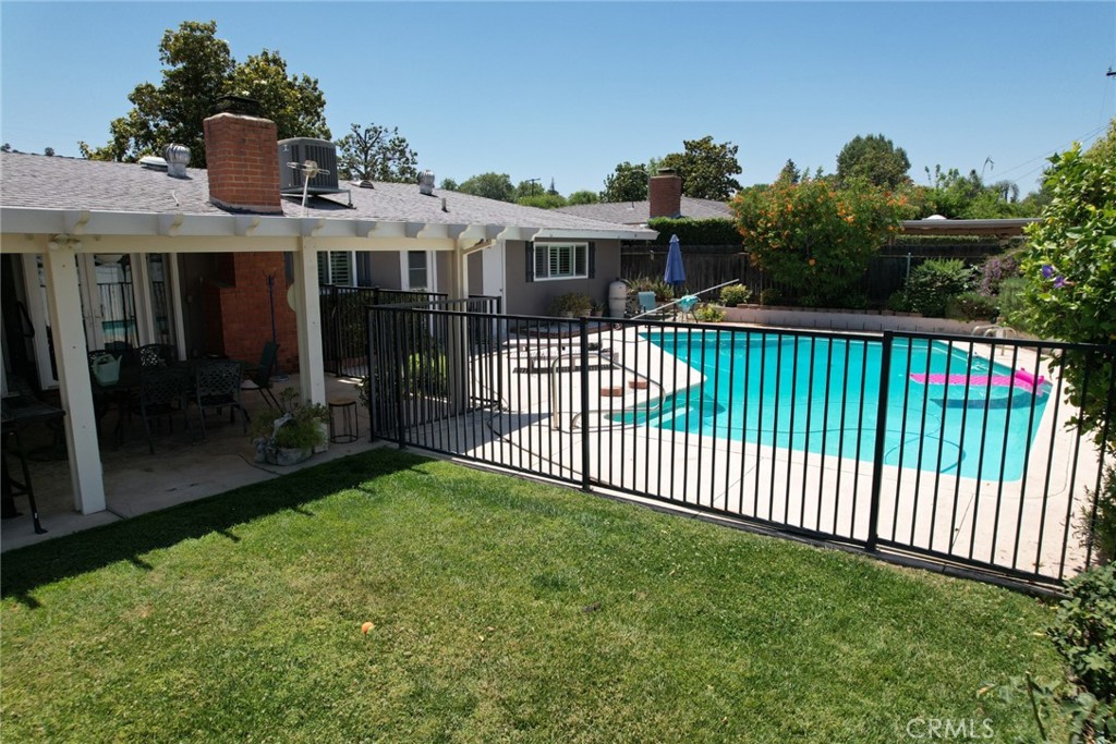 233 PHLOX Avenue