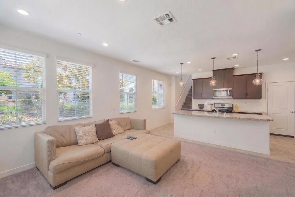 4134 Vela Way