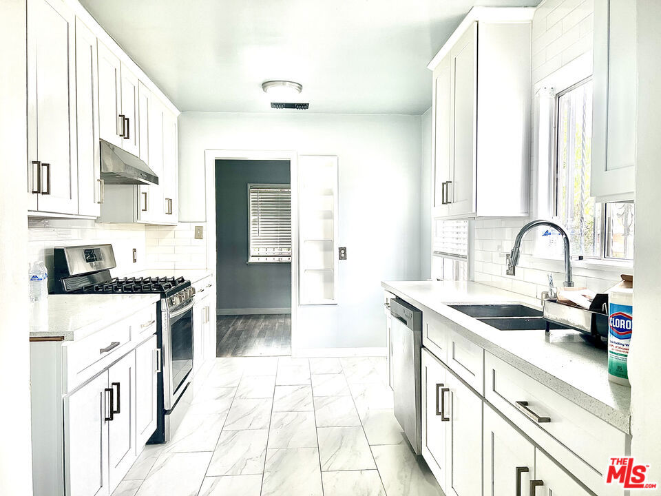 14013 Remington Street