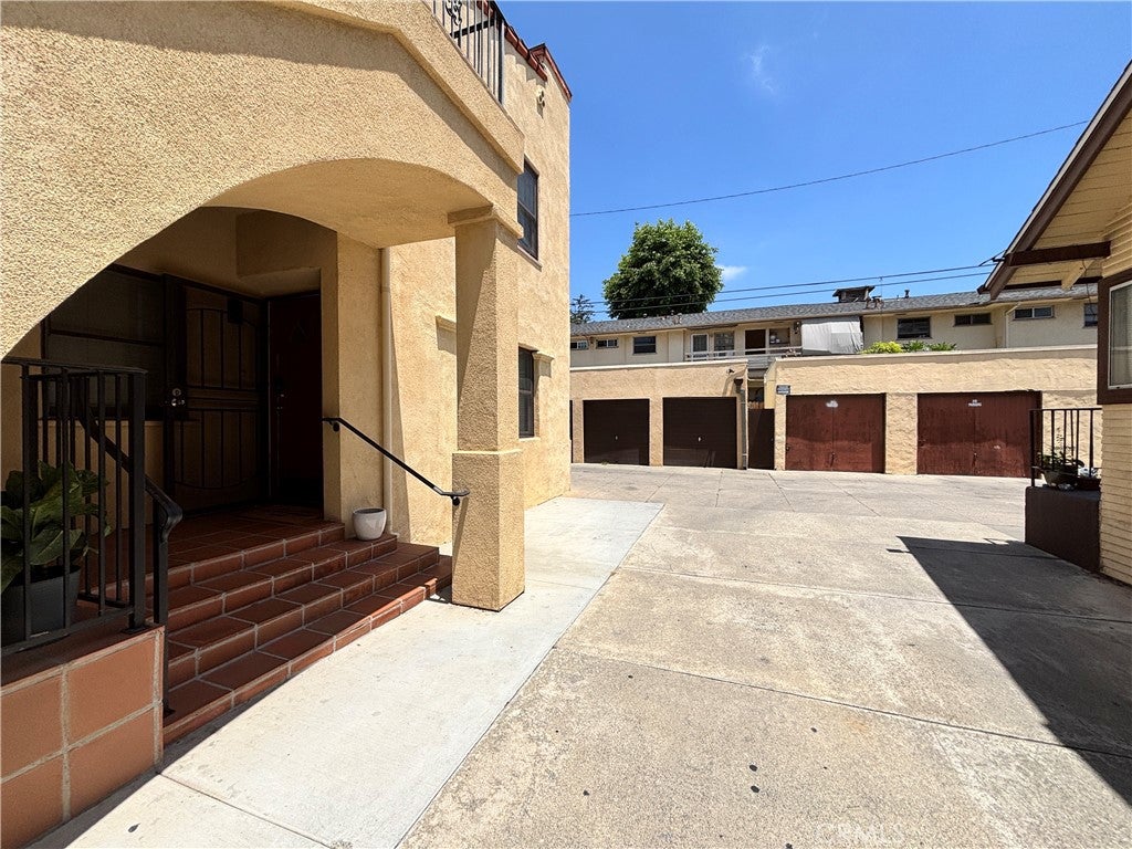 921 N Lacy Street