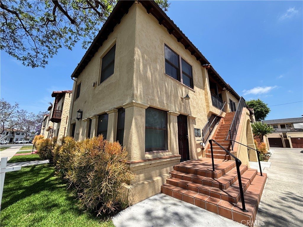 921 N Lacy Street