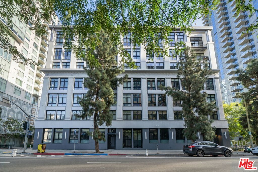 Photo of 1100 S 11th Avenue #A005, Los Angeles, CA 90015 (MLS # 26647827)