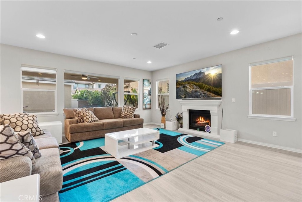 14134 Mountain Avenue