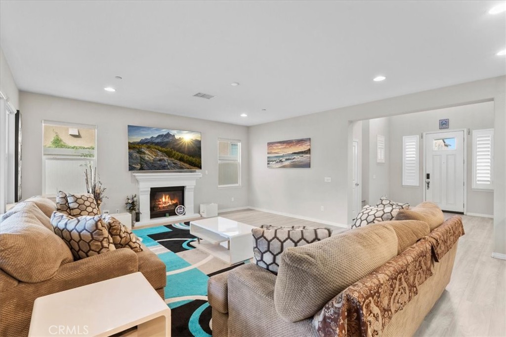 14134 Mountain Avenue