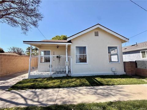 Photo of 16713 Virginia Ave, Bellflower, CA 90706 (MLS # DW26075335)