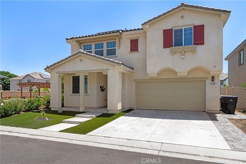 Photo of 1784 Julie Dr Dr, Riverside, CA 92501 (MLS # CV25172911) Photo of 1784 Julie Dr Dr, Riverside, CA 92501 (MLS # CV25172911)
