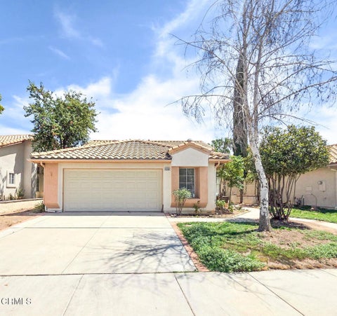 Photo of 980 Oakland Hills Drive, Banning, CA 92220 (MLS # P1-28490)