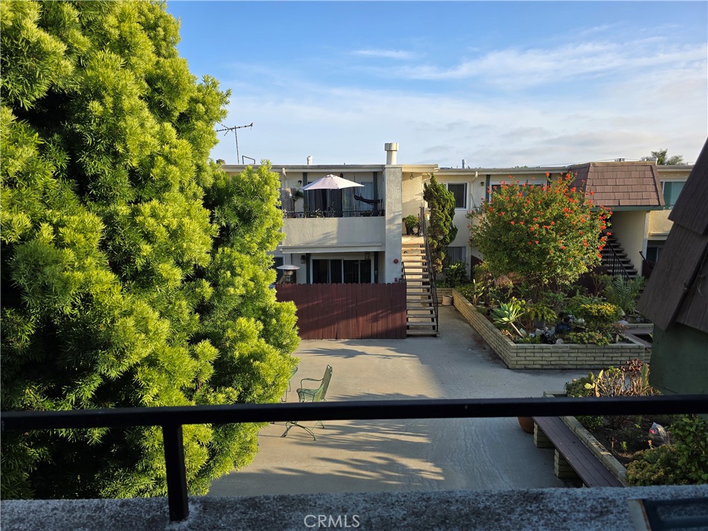 14807 Condon Avenue 220