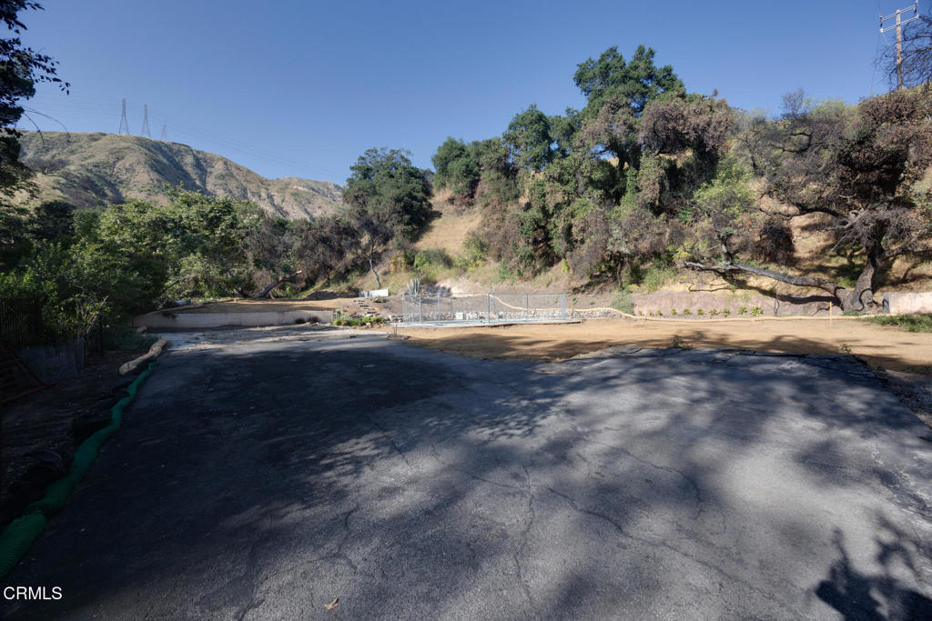 4011 Alzada Road