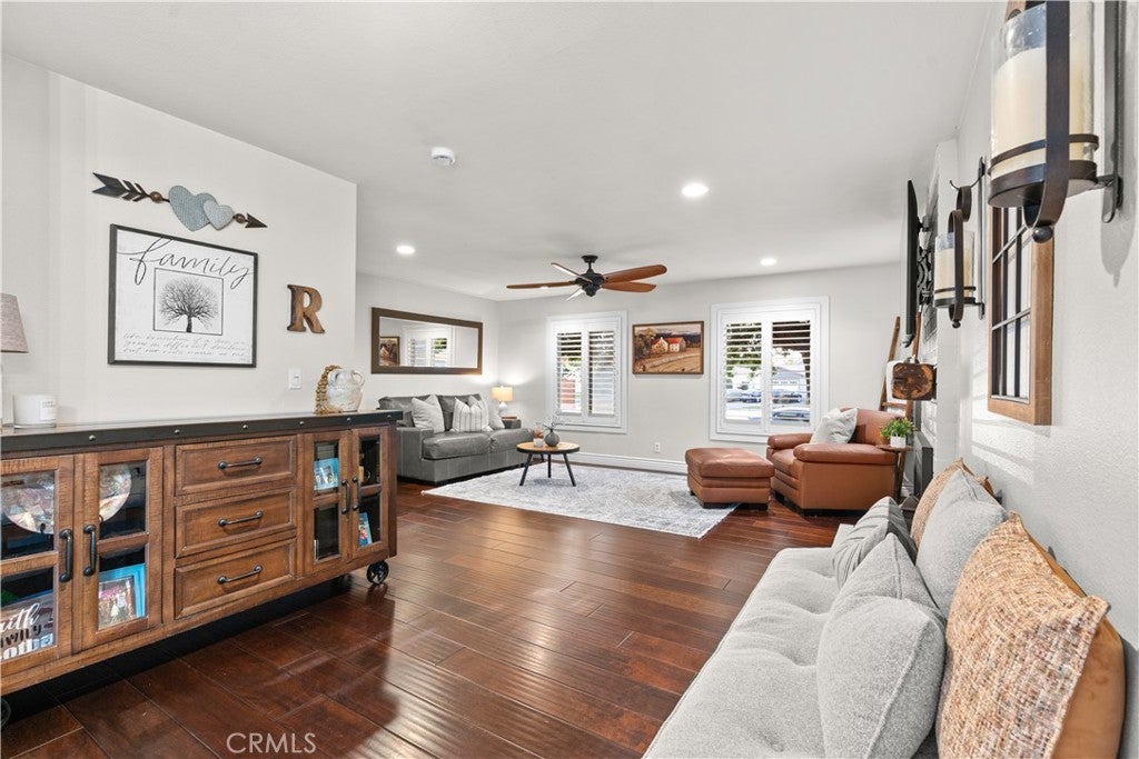 2817 Ridgewood