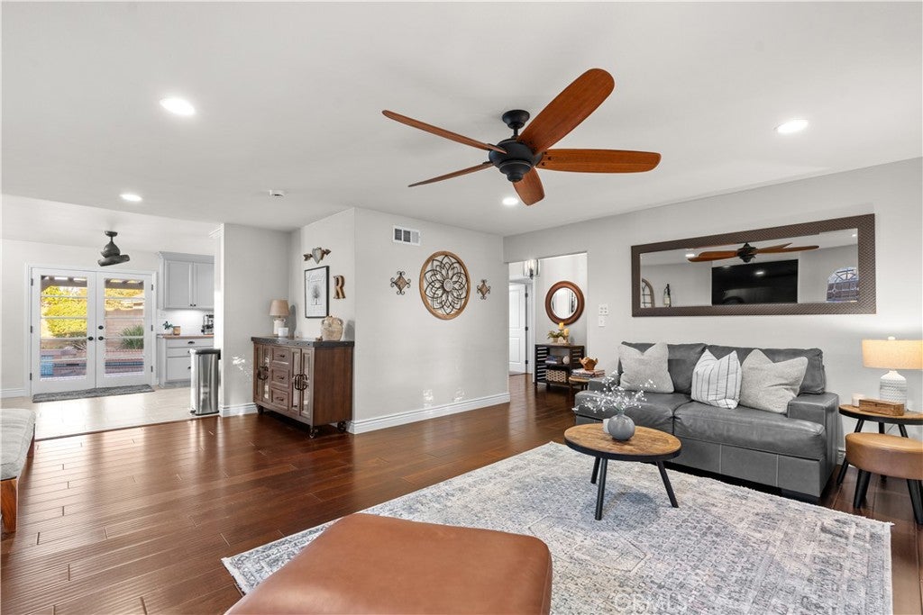 2817 Ridgewood