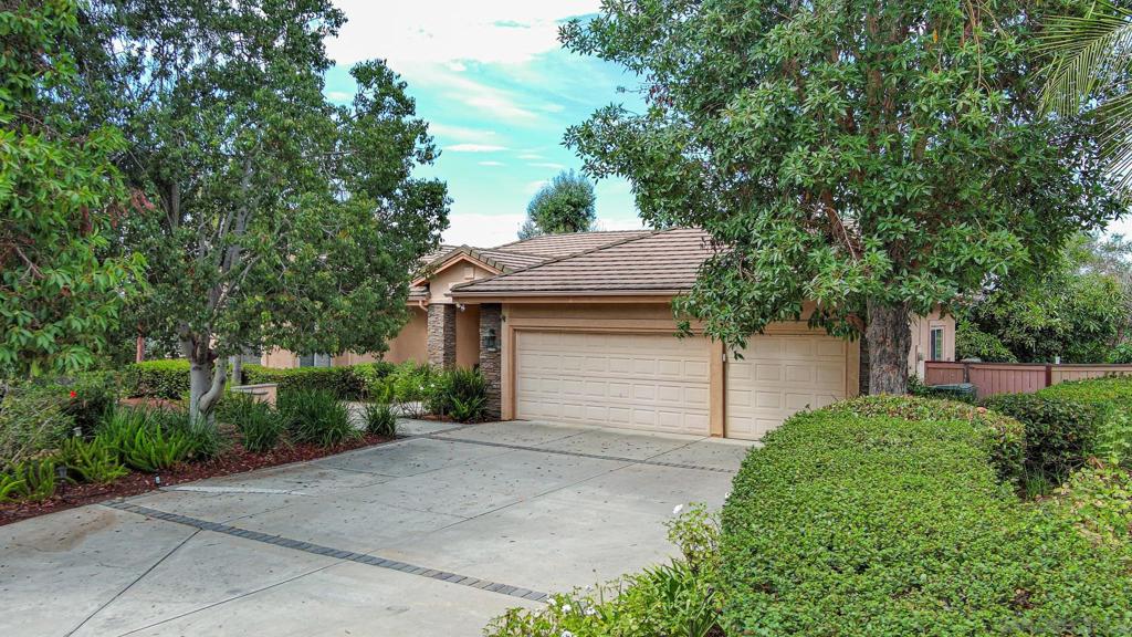 Rarely available, highly desirable, Oakstone Community, single story 4 BR, 3 Bath, 2815 est. sq. ft. w/ 3 Car Garage. This intimate 32 home eclectic neighborhood on a private cul-de-sac road (maintained by a well run HOA and included in the low $190 monthly fees) is move-in ready. Some of the features of this well cared for home are SS Kitchen appliances including Electrolux Dual Ovens, granite counter tops- a center island w/ an LG 5 burner gas stove top, pantry+ ample storage in the numerous cabinets as well as a Bosch Dishwasher. A newer AC Pro Split type outdoor AC Unit. 65" Samsung TV in family room w/built in sound system stay as well as the SS LG washer & dryer.