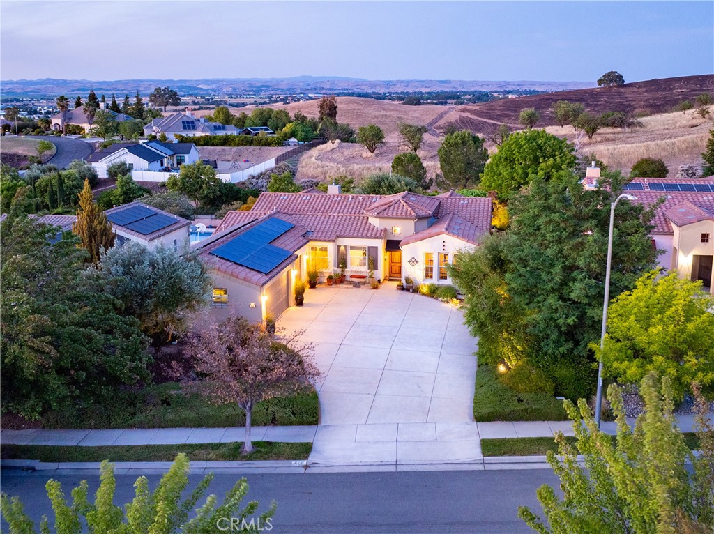 961 Vista Cerro Dr
