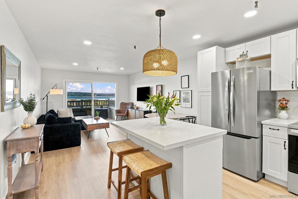 4015 Crown Point Dr DR