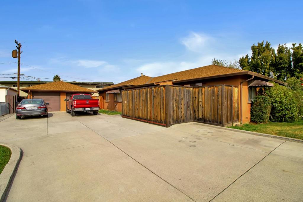 2085 Lynnhaven Drive