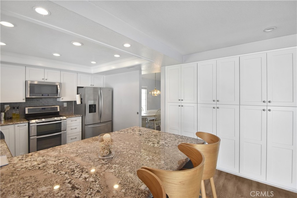 20497 Bloomfield