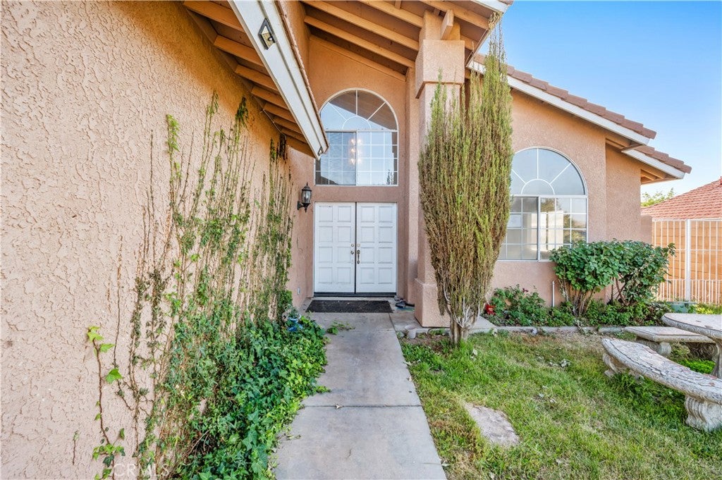 13830 Hidden Valley