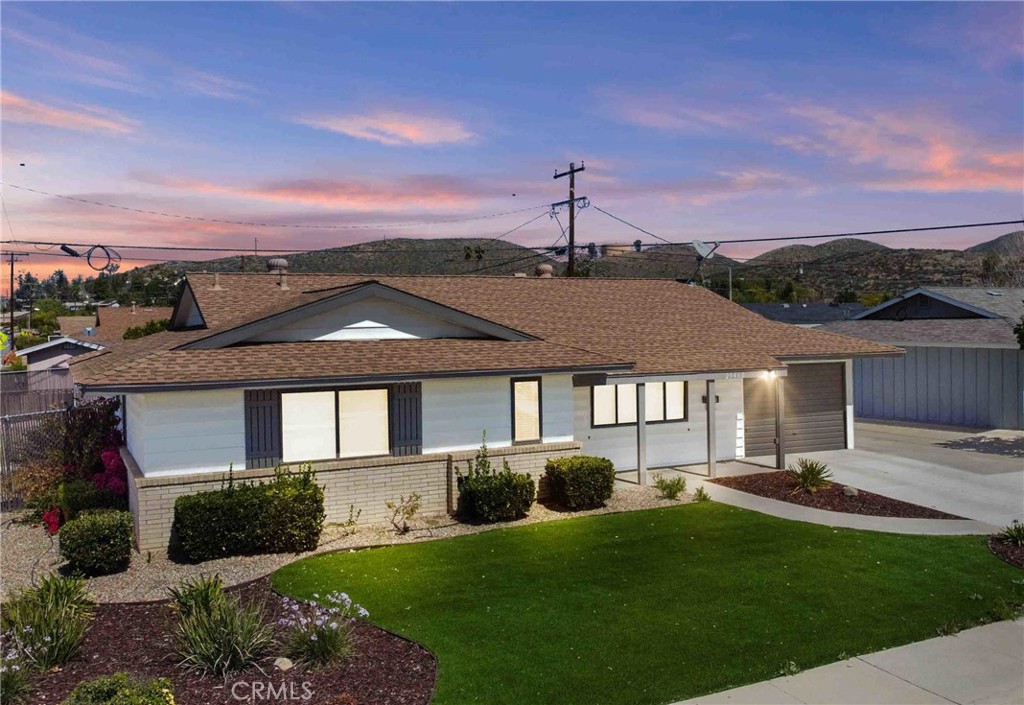 Welcome to this beautifully renovated 2-bedroom, 2-bathroom home located in a peaceful and active 55+ community in Menifee, CA. Offering 1,404 square feet of thoughtfully designed living space, this home is perfect for those looking for comfort, style, and low-maintenance living.
Step inside to find a bright, open floor plan with modern finishes throughout. The entire home has been updated with all-new appliances, ensuring a move-in-ready experience. A stunning sunroom adds a touch of tranquility, offering the ideal space to relax, enjoy your morning coffee, or entertain guests.
The home also features brand-new landscaping that enhances the curb appeal and provides a beautiful outdoor space for you to enjoy. Whether you're looking to unwind in the yard or take advantage of the excellent community amenities, this property truly offers the best of both worlds.
As a resident of this vibrant 55+ community, you'll have access to a range of HOA amenities, including a pickleball court, sparkling pool, and more! Whether you're active or prefer relaxing, there's something here for everyone.
Don't miss out on the opportunity to make this stunning home yours! Schedule a tour today and discover all that this lovely community has to offer.