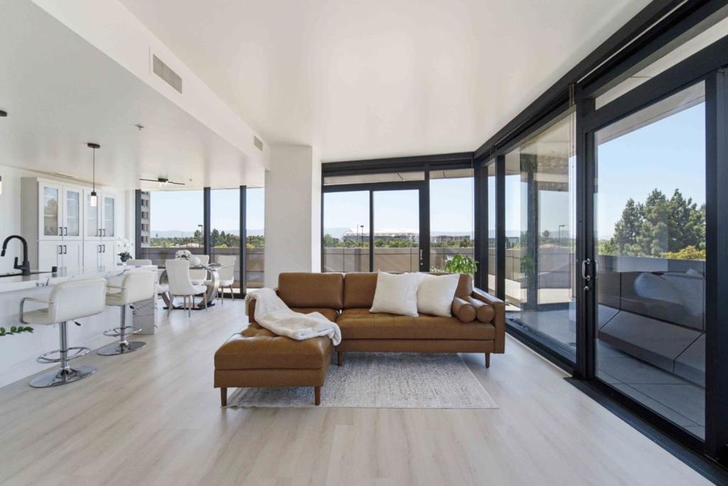 38 N Almaden Boulevard