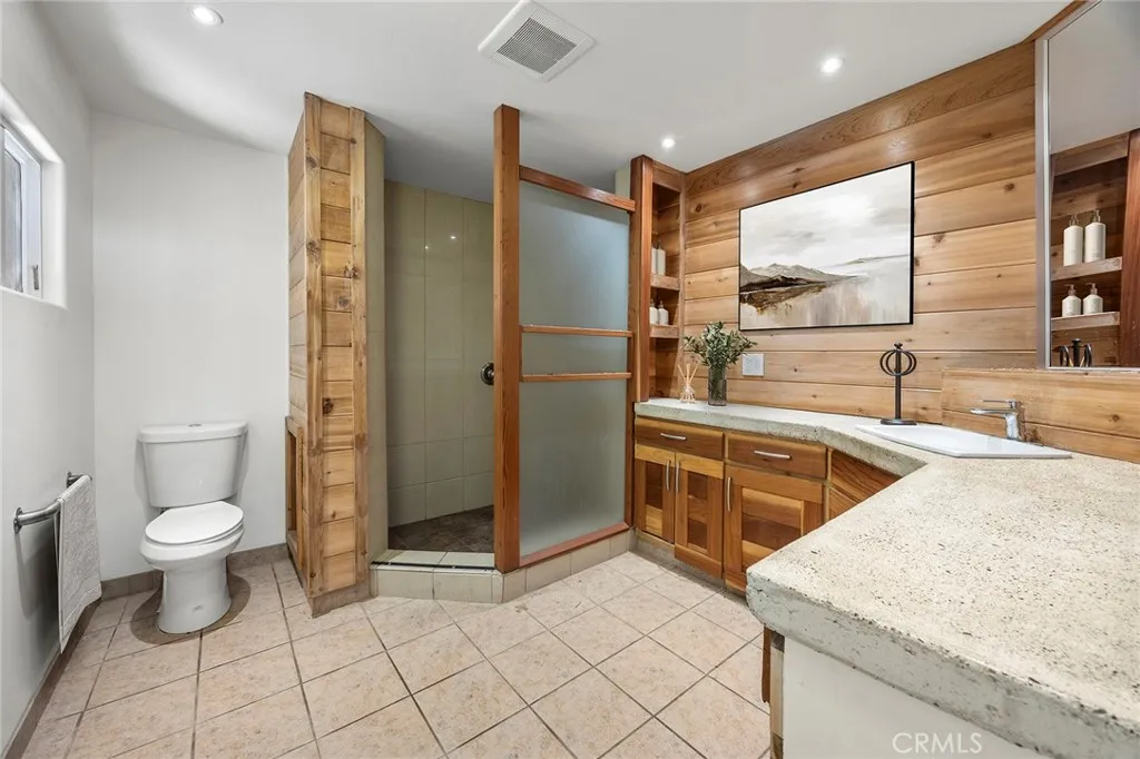 Anaheim Hills, California 92808, United States, 10 Bedrooms Bedrooms, ,9 BathroomsBathrooms,Residential,Active,243678