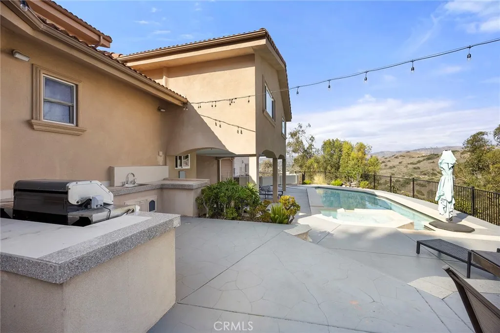 Anaheim Hills, California 92808, United States, 10 Bedrooms Bedrooms, ,9 BathroomsBathrooms,Residential,Active,243678