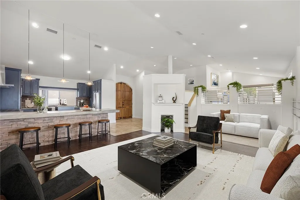 Anaheim Hills, California 92808, United States, 10 Bedrooms Bedrooms, ,9 BathroomsBathrooms,Residential,Active,243678