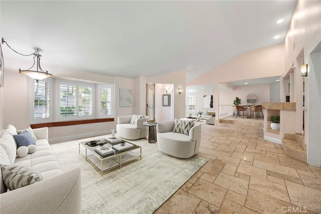 Anaheim Hills, California 92808, United States, 10 Bedrooms Bedrooms, ,9 BathroomsBathrooms,Residential,Active,243678