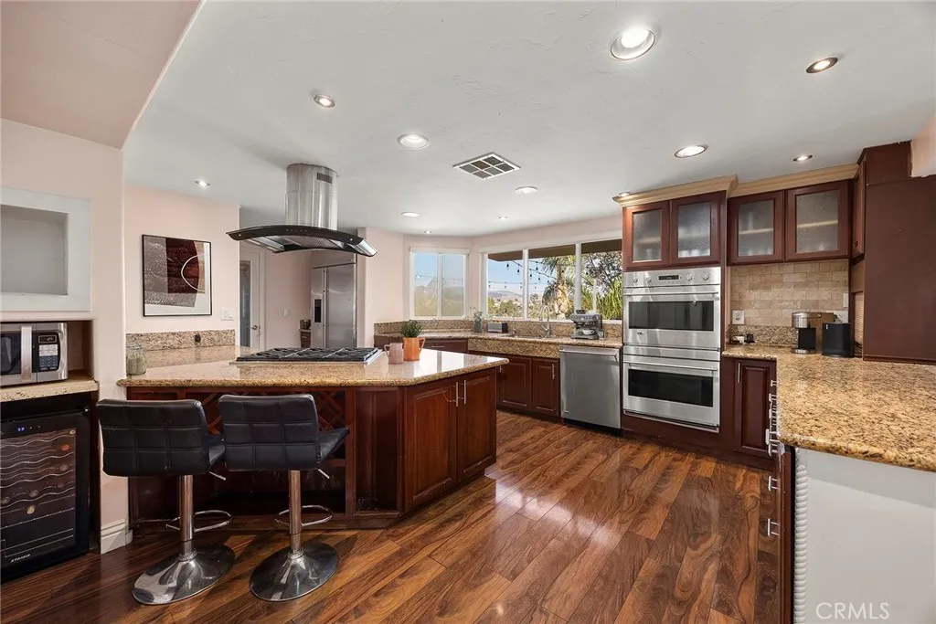 Anaheim Hills, California 92808, United States, 10 Bedrooms Bedrooms, ,9 BathroomsBathrooms,Residential,Active,243678