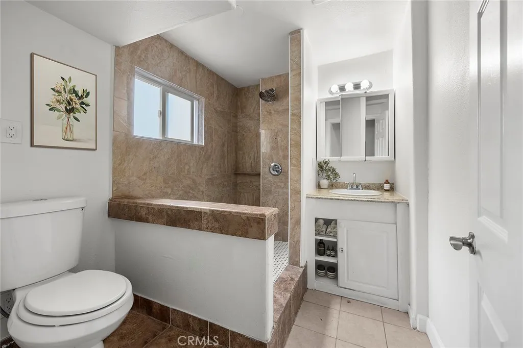 Anaheim Hills, California 92808, United States, 10 Bedrooms Bedrooms, ,9 BathroomsBathrooms,Residential,Active,243678