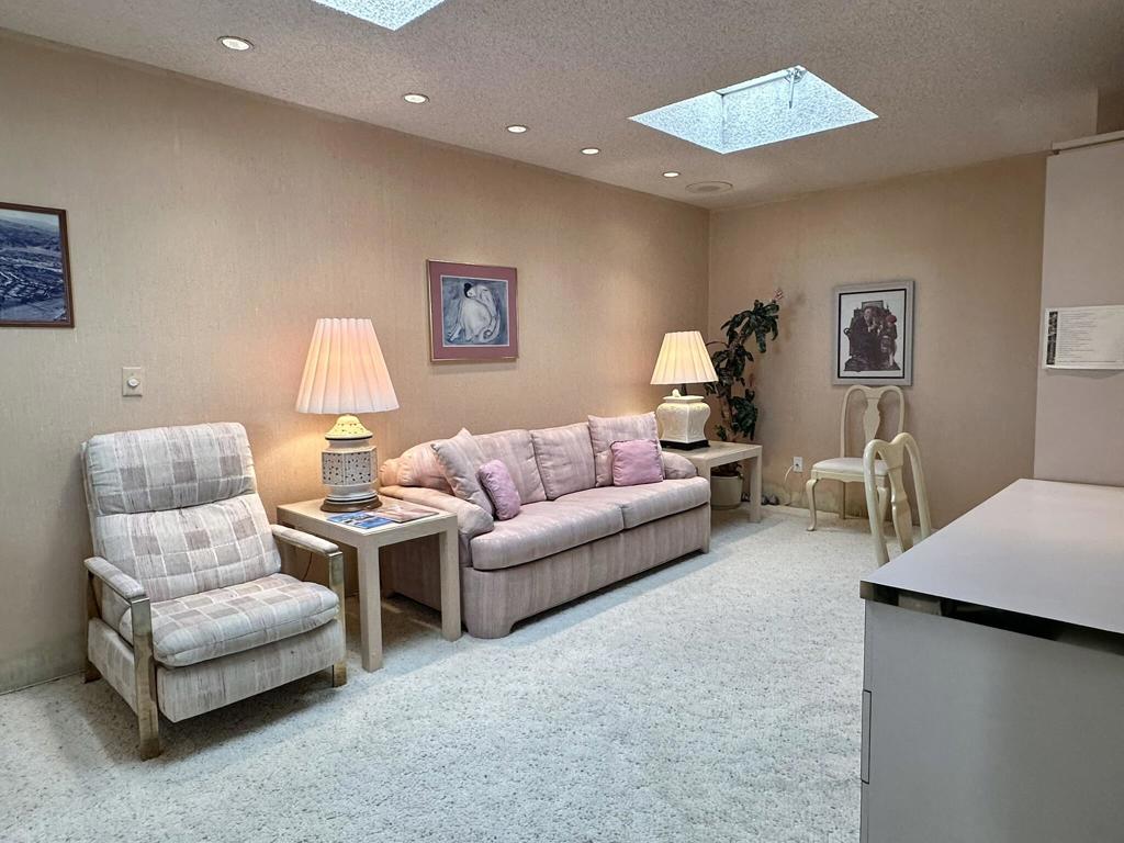 Rancho Las Palmas C. - Residential Lease