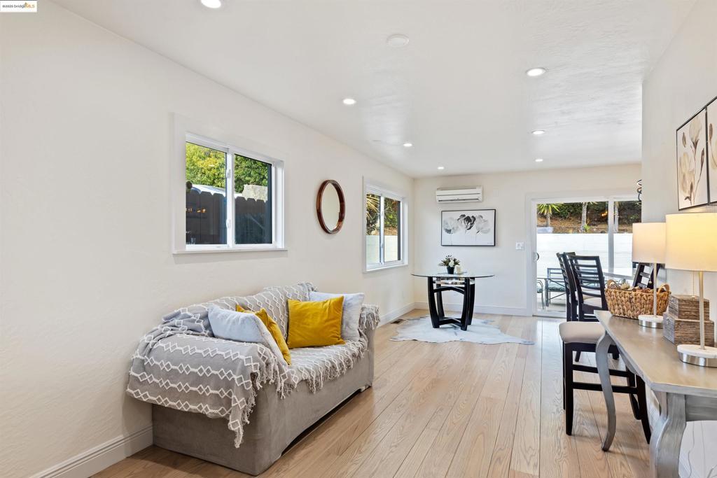 KING ESTATES - Residential