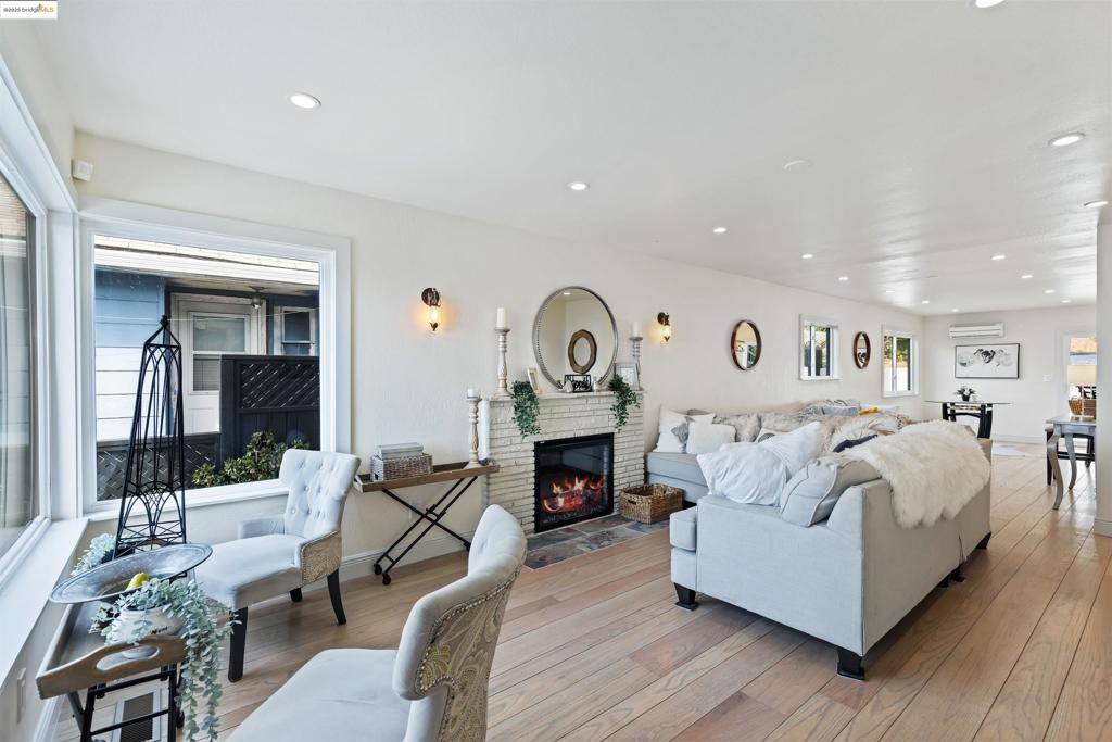 KING ESTATES - Residential