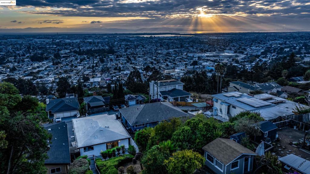 KING ESTATES - Residential