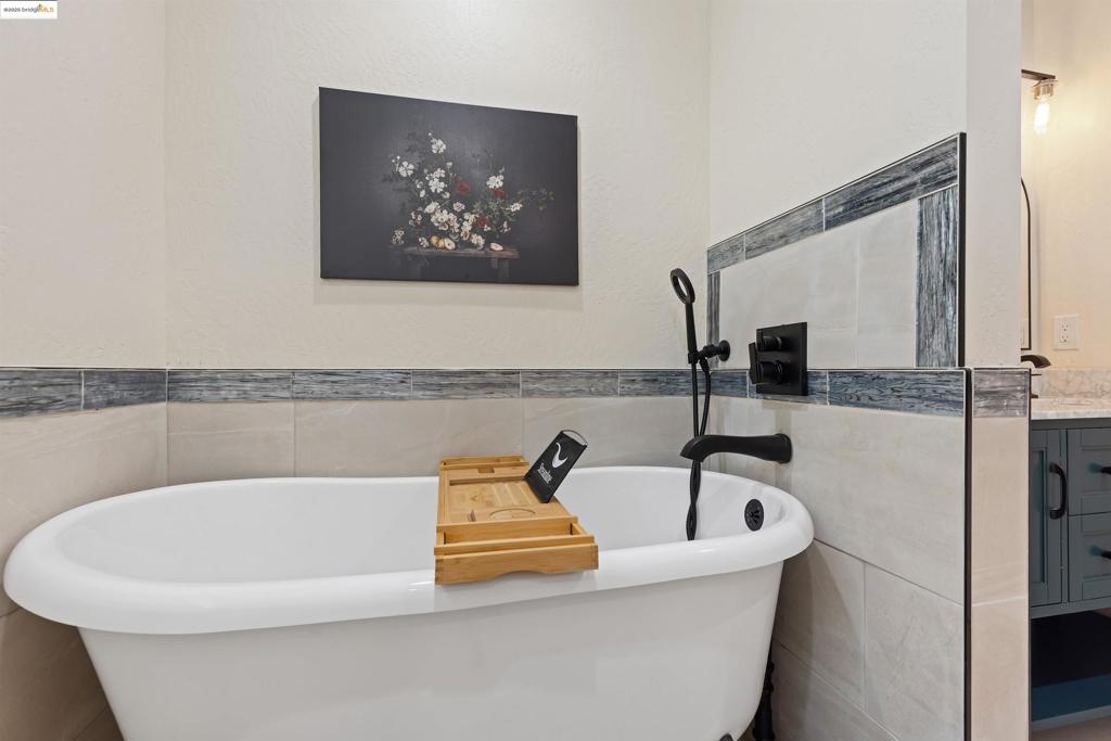 KING ESTATES - Residential