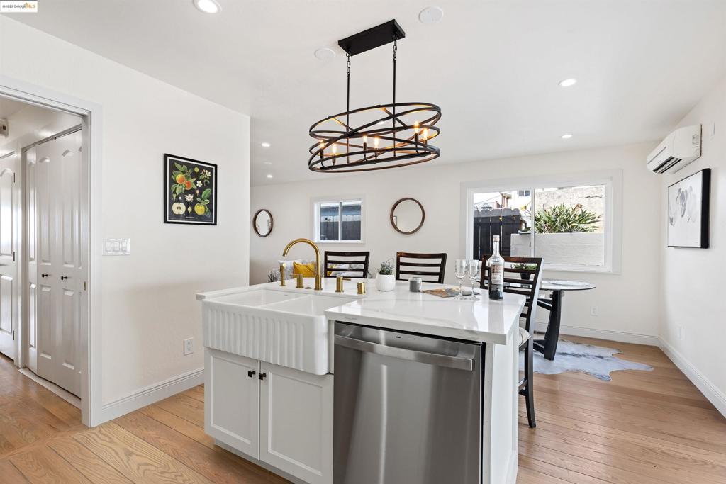 KING ESTATES - Residential