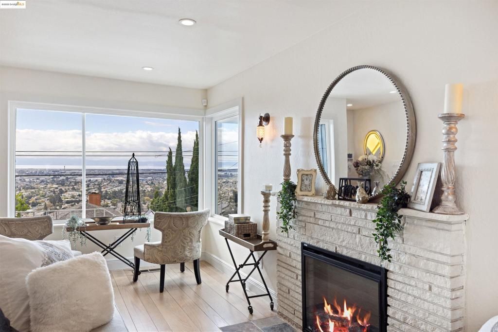 Photo of 7756 Sunkist Dr Dr, Oakland, CA 94605 (MLS # 41119454)