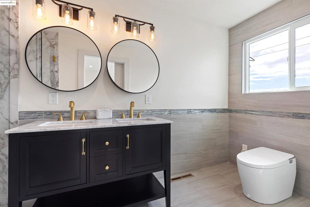 KING ESTATES - Residential