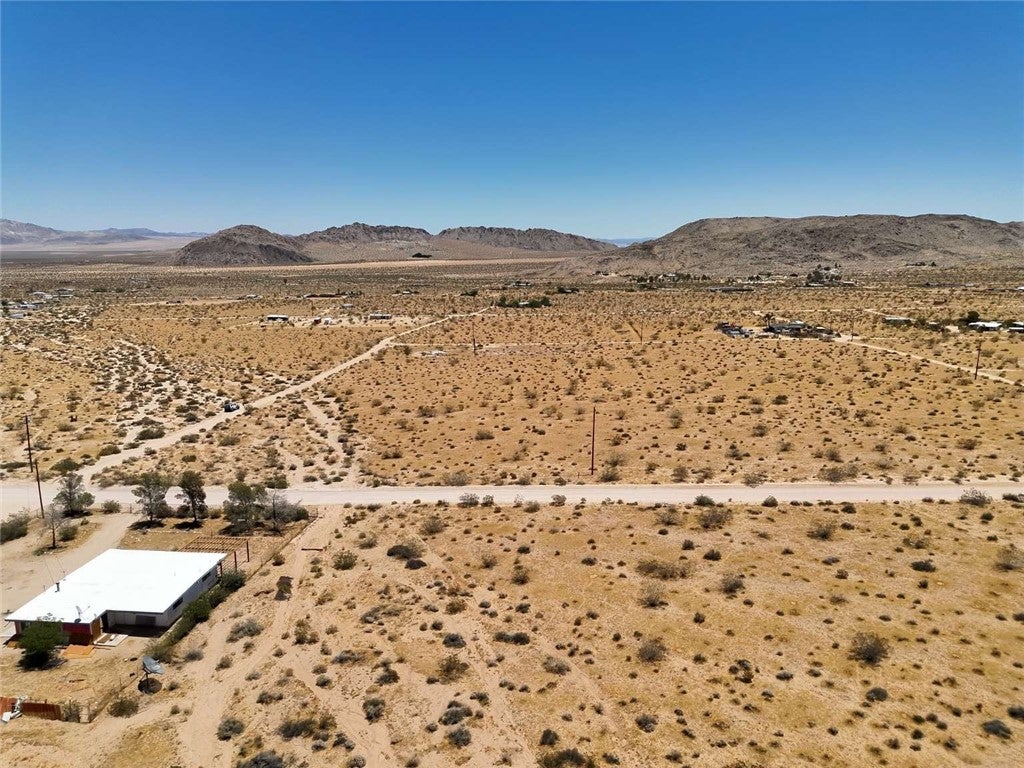 3788 N Deer Trail