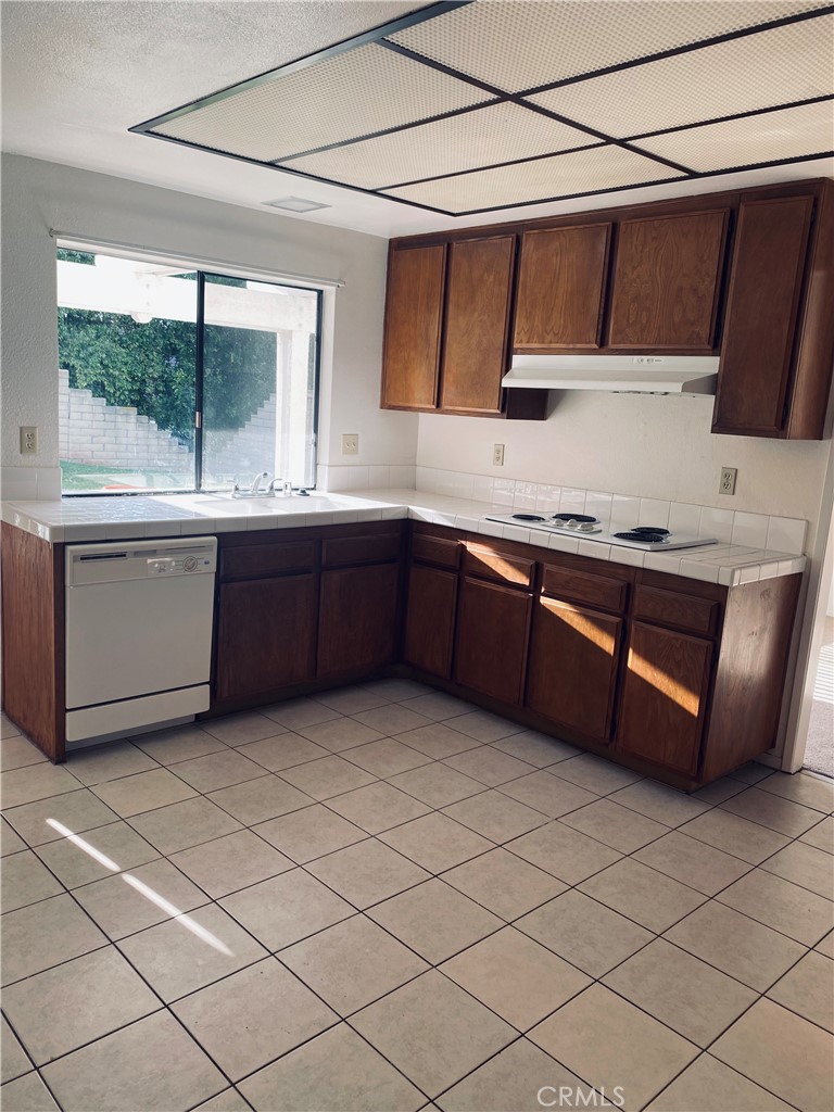121 S Panorama Drive