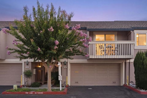 Photo of 1327 Merrivale West Square, San Jose, CA 95117 (MLS # ML82059537)